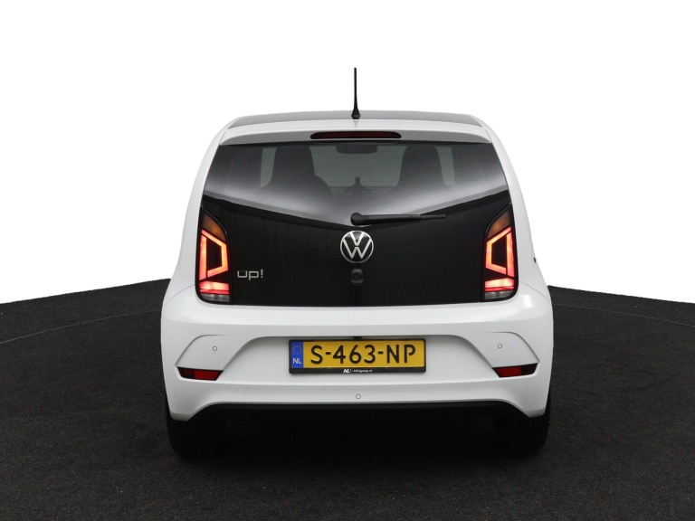 Volkswagen Up! - 1.0 R-Line 38