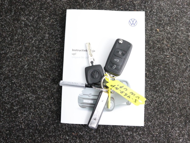 Volkswagen Up! - 1.0 R-Line