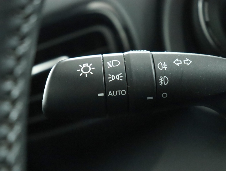 Toyota Yaris - 1.5 Hybrid Launch Edition 31