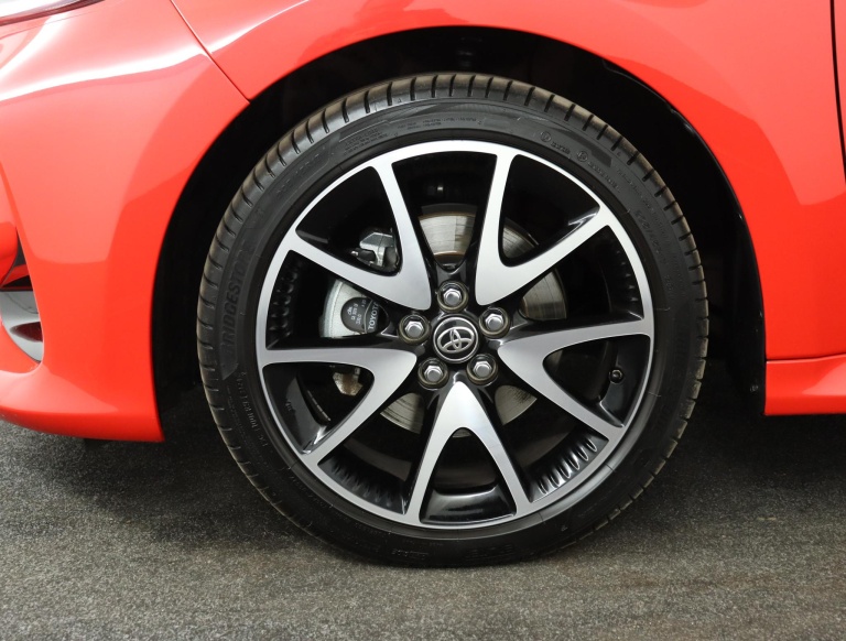 Toyota Yaris - 1.5 Hybrid Launch Edition 38