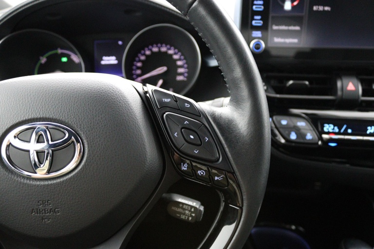 Toyota C-HR - 2.0 Hybrid Bi-Tone 21