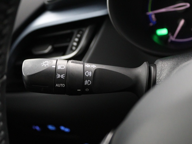 Toyota C-HR - 2.0 Hybrid Bi-Tone