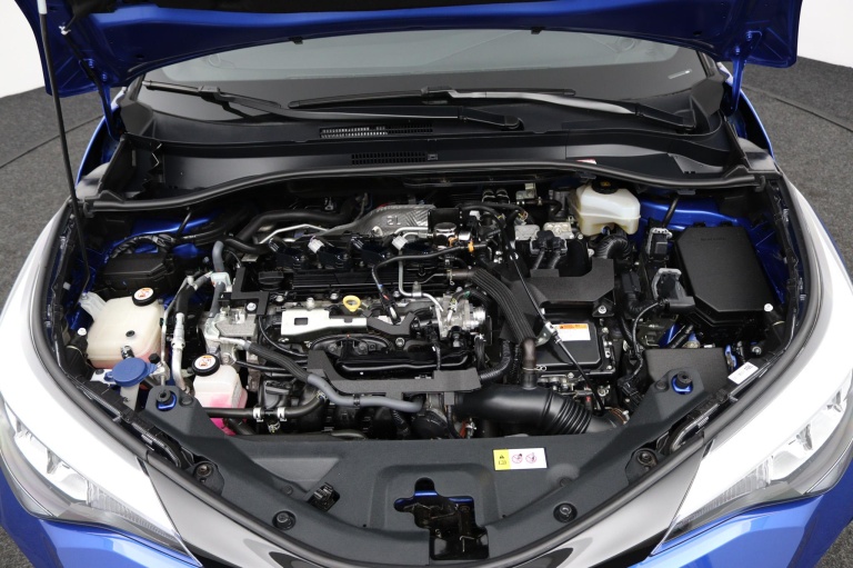 Toyota C-HR - 2.0 Hybrid Bi-Tone 34