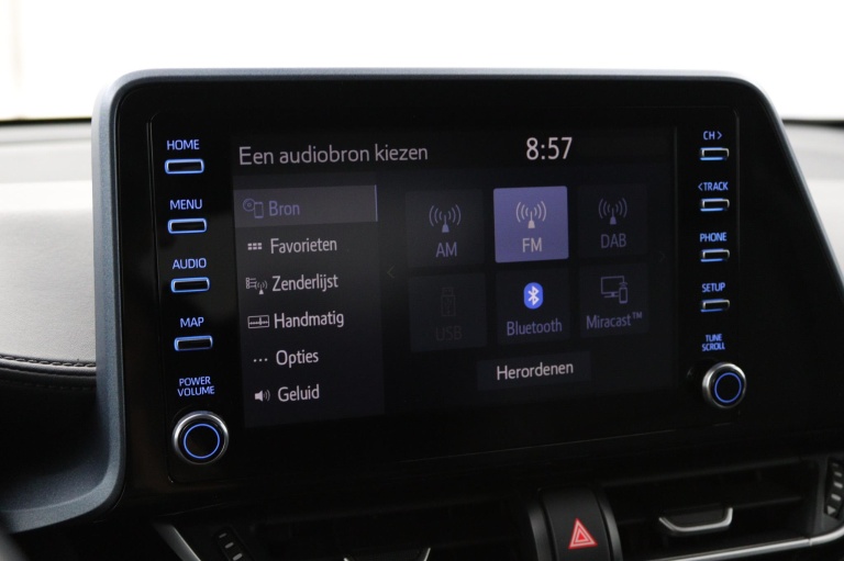 Toyota C-HR - 2.0 Hybrid Bi-Tone 43