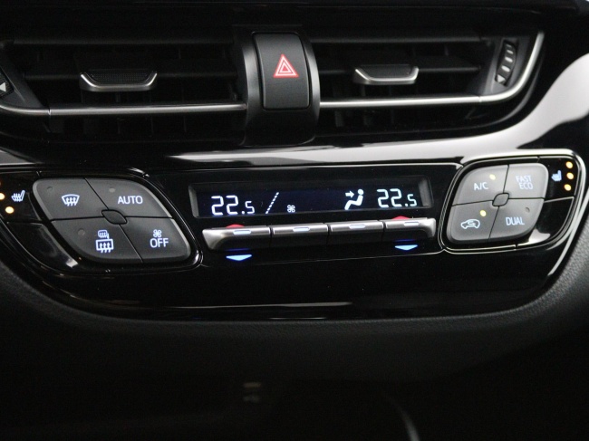 Toyota C-HR - 2.0 Hybrid Bi-Tone