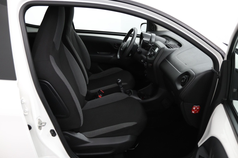 Toyota Aygo - 1.0 VVT-i x-now 19