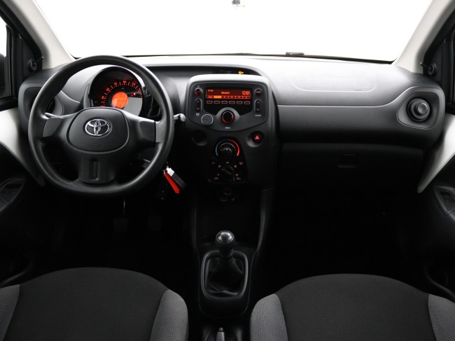 Toyota Aygo - 1.0 VVT-i x-now