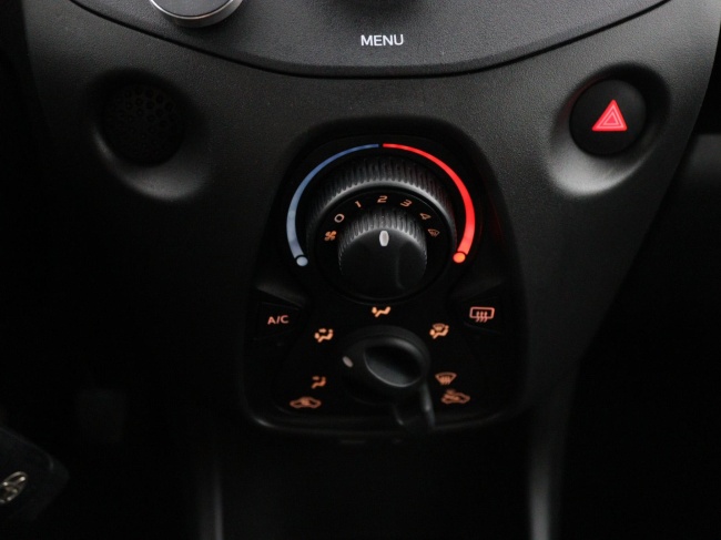 Toyota Aygo - 1.0 VVT-i x-now