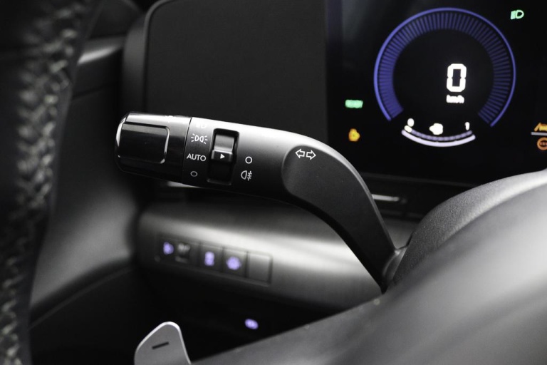 Hyundai Kona - 1.6 GDI HEV Comfort 26