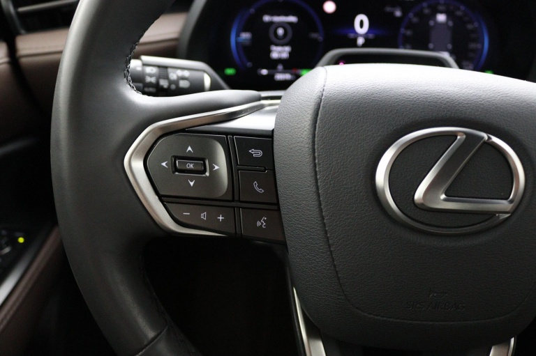 Lexus LBX - Elegant 2WD 18