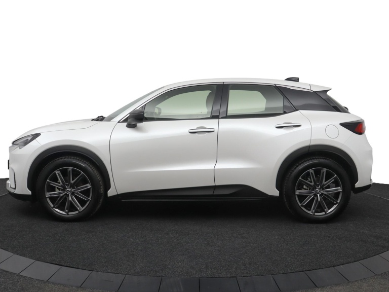 Lexus LBX - Elegant 2WD 3