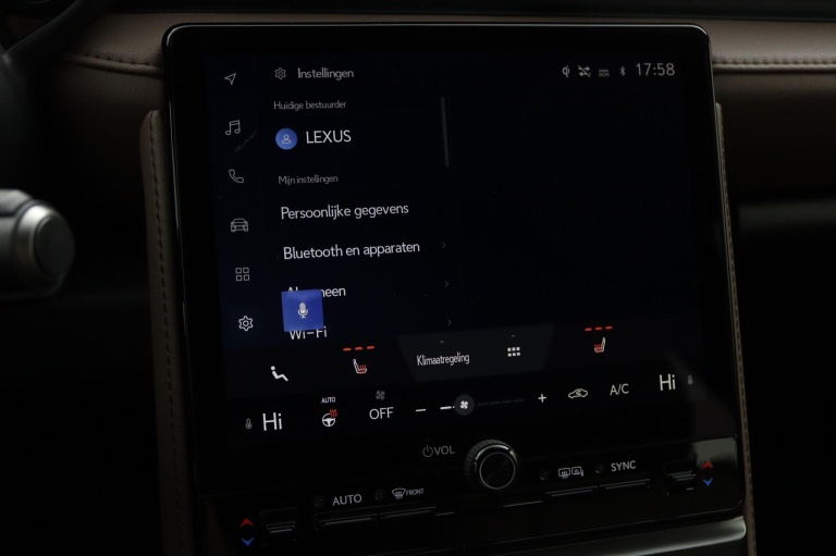 Lexus LBX - Elegant 2WD 45