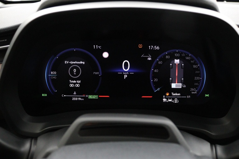 Lexus LBX - Elegant 2WD 6