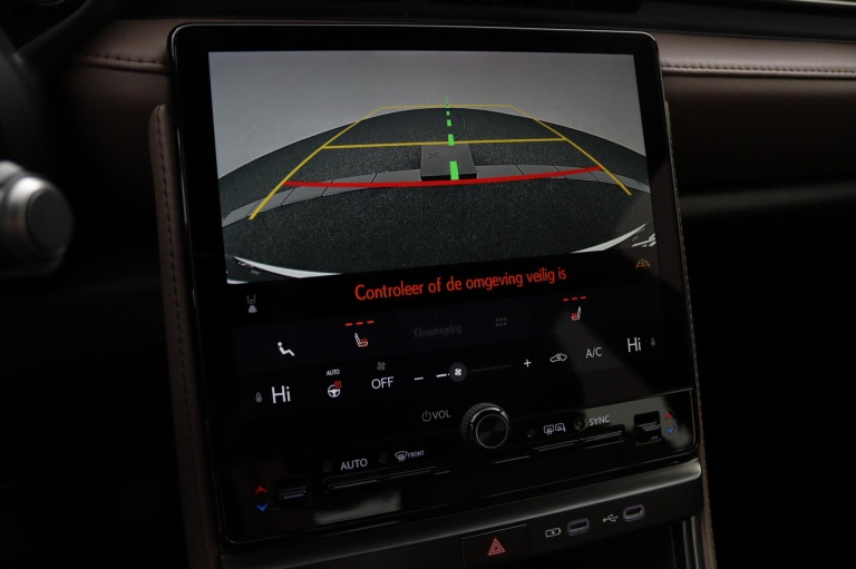 Lexus LBX - Elegant 2WD 8