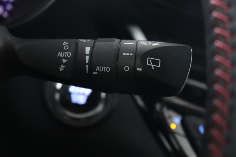 Toyota C-HR - 1.8 Hybrid GR-Sport 33