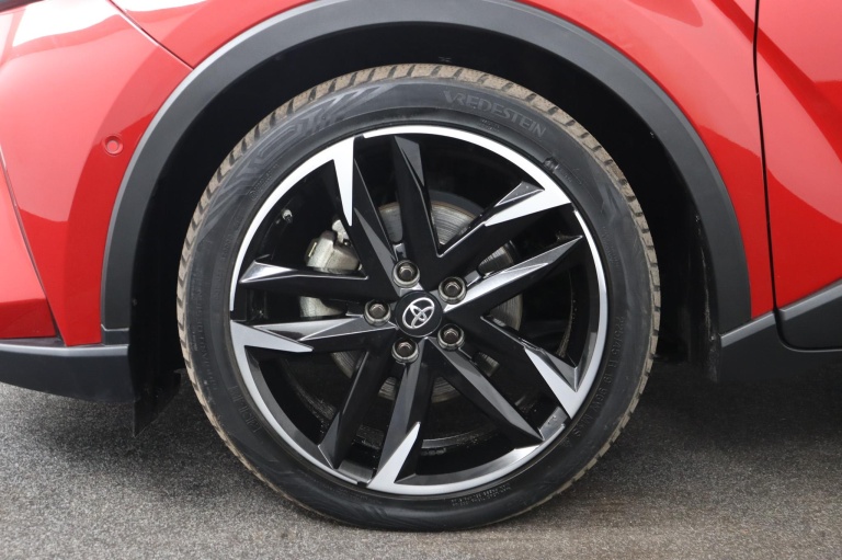 Toyota C-HR - 1.8 Hybrid GR-Sport 38