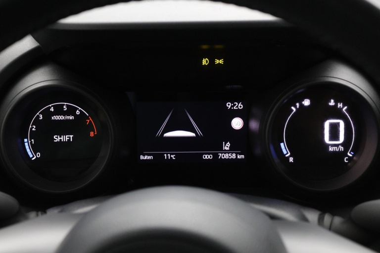 Toyota Yaris - 1.5 VVT-i Dynamic 6