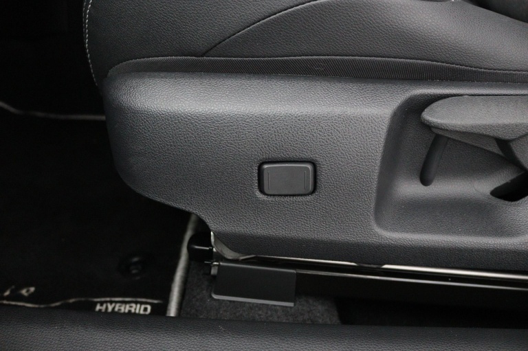 Toyota Corolla Touring Sports - Hybrid 140 Dynamic 38