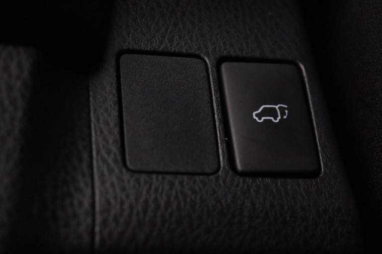 Toyota RAV4 - 2.5 Hybrid AWD Style 30