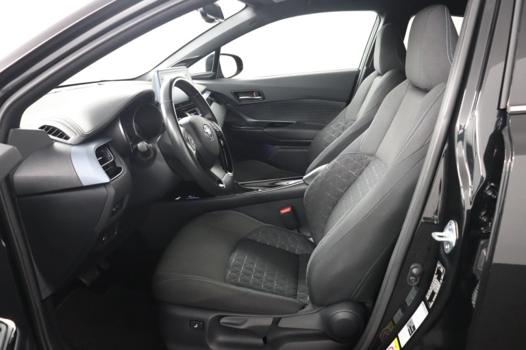 Toyota C-HR - 1.8 Hybrid First Edition 17