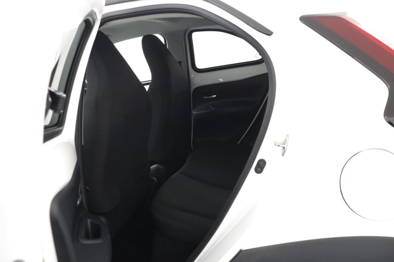 Toyota Aygo X - 1.0 VVT-i S-CVT first 18