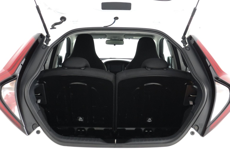 Toyota Aygo X - 1.0 VVT-i S-CVT first 23