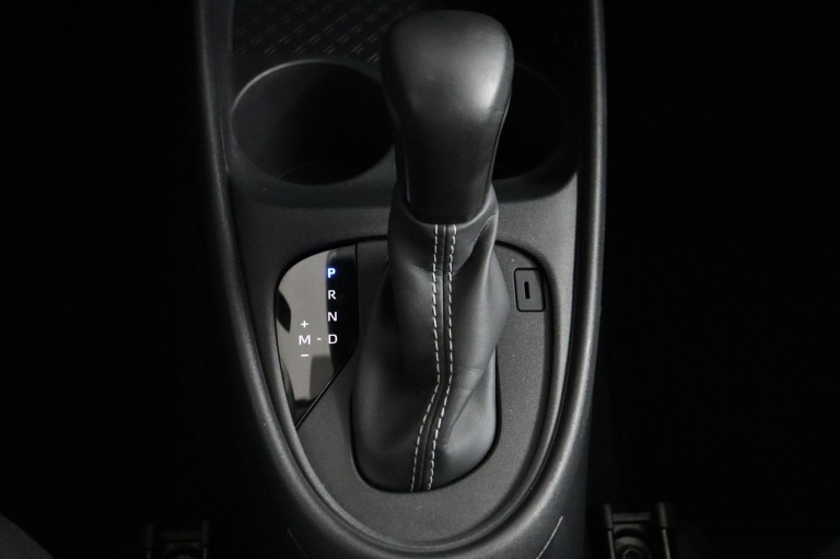 Toyota Aygo X - 1.0 VVT-i S-CVT first 26