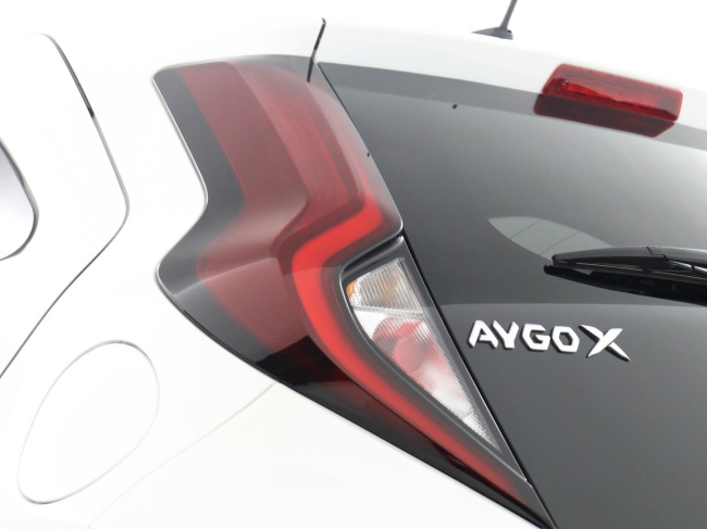Toyota Aygo X - 1.0 VVT-i S-CVT first