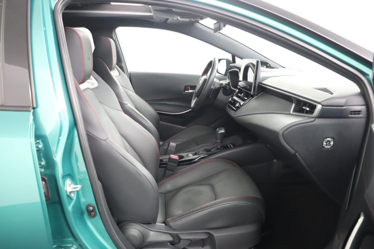 Toyota Corolla Touring Sports - Hybrid 200 GR Sport Plus 22