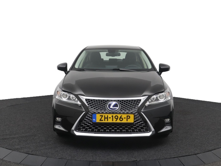 Lexus CT - 200h Business Line 16