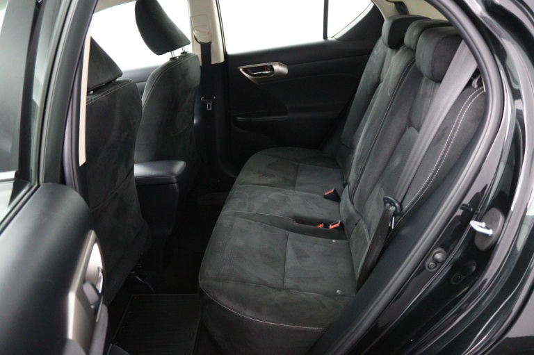 Lexus CT - 200h Business Line 18