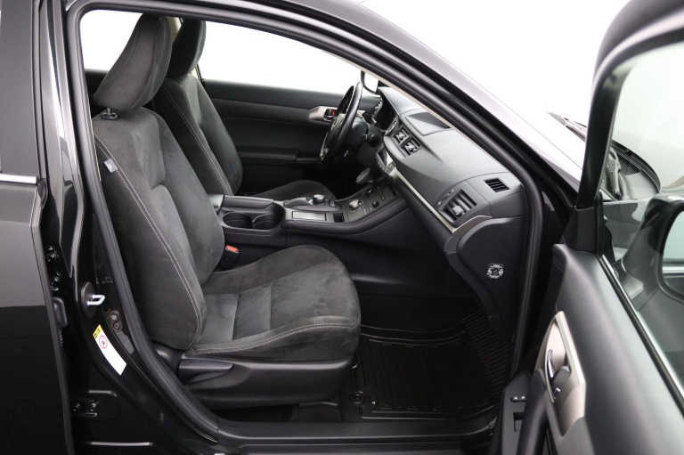 Lexus CT - 200h Business Line 22