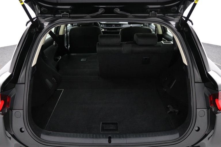 Lexus CT - 200h Business Line 25