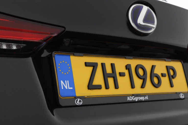 Lexus CT - 200h Business Line 37