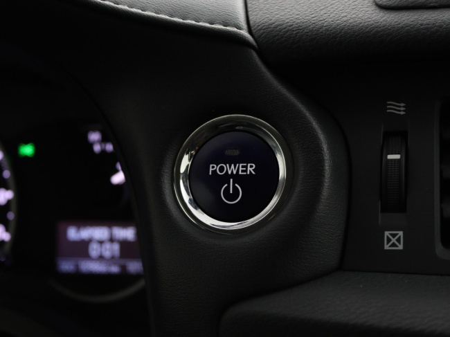 Lexus CT - 200h Business Line