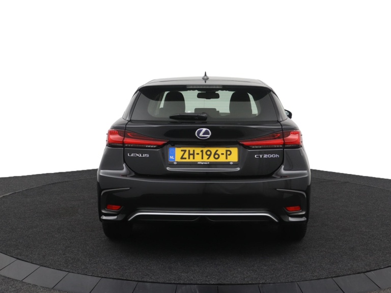 Lexus CT - 200h Business Line 47