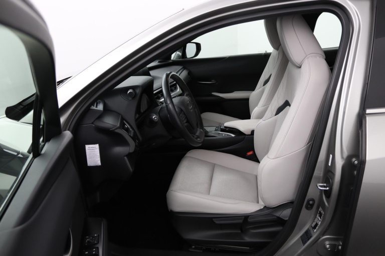 Lexus UX - 250h Luxury Line 17