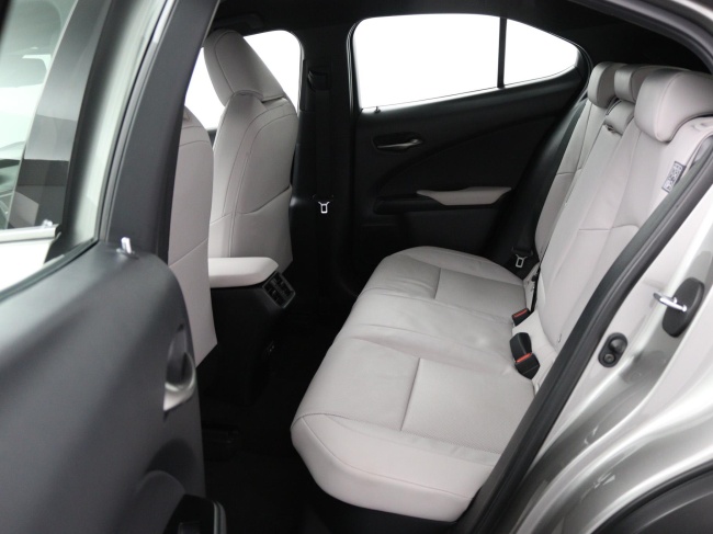 Lexus UX - 250h Luxury Line