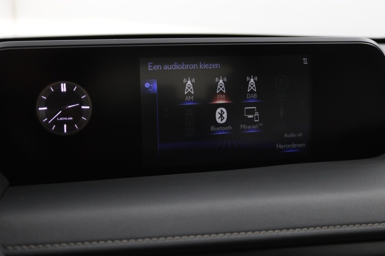 Lexus UX - 250h Luxury Line 40