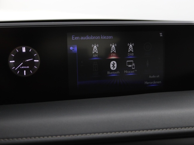 Lexus UX - 250h Luxury Line