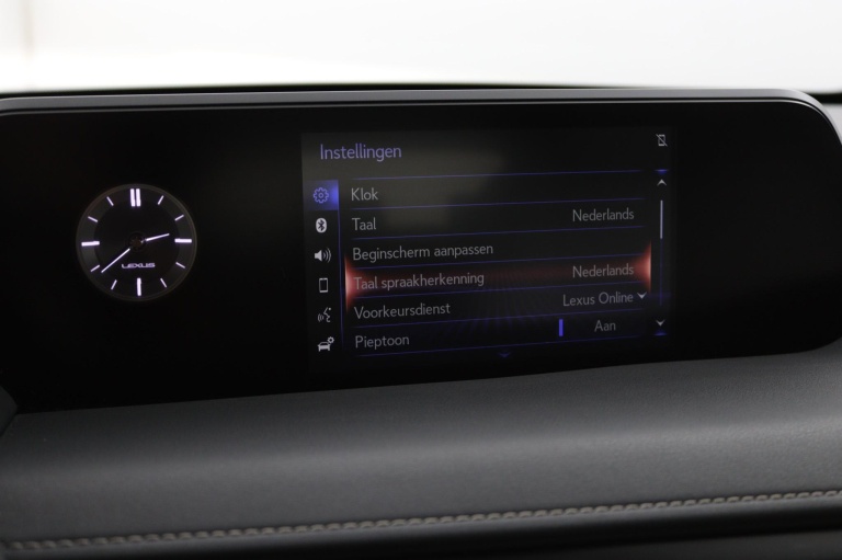 Lexus UX - 250h Luxury Line 44