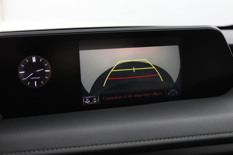 Lexus UX - 250h Luxury Line 9