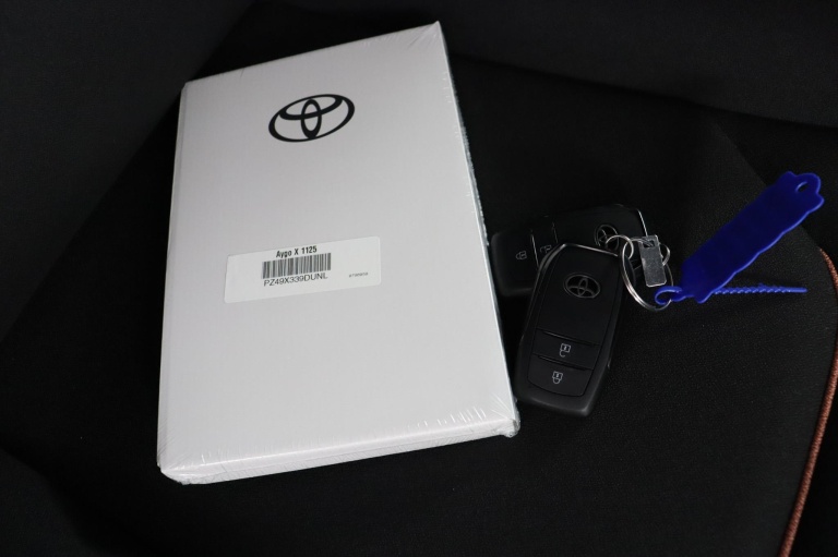 Toyota Aygo X - Hybrid 115 pulse 11