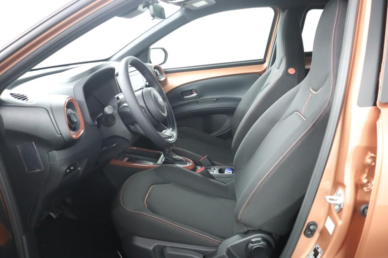 Toyota Aygo X - Hybrid 115 pulse 17