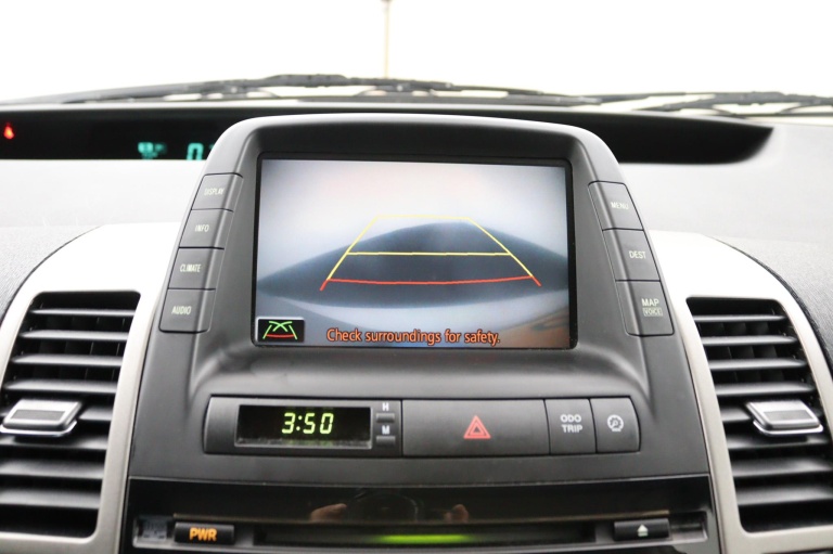 Toyota Prius - 1.5 VVT-i Tech Edition 13