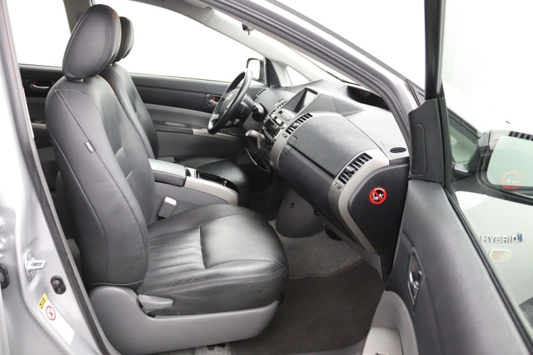 Toyota Prius - 1.5 VVT-i Tech Edition 22