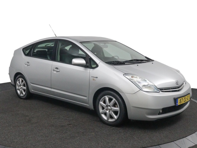 Toyota Prius - 1.5 VVT-i Tech Edition