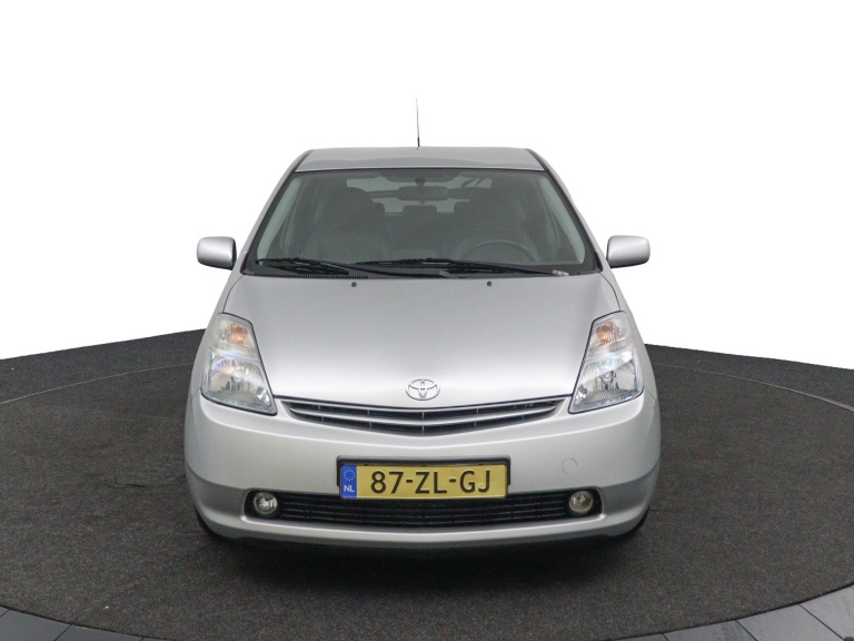 Toyota Prius - 1.5 VVT-i Tech Edition 3