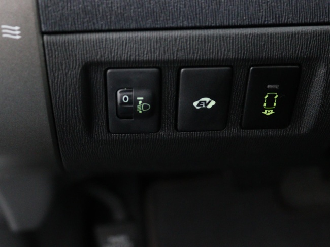 Toyota Prius - 1.5 VVT-i Tech Edition