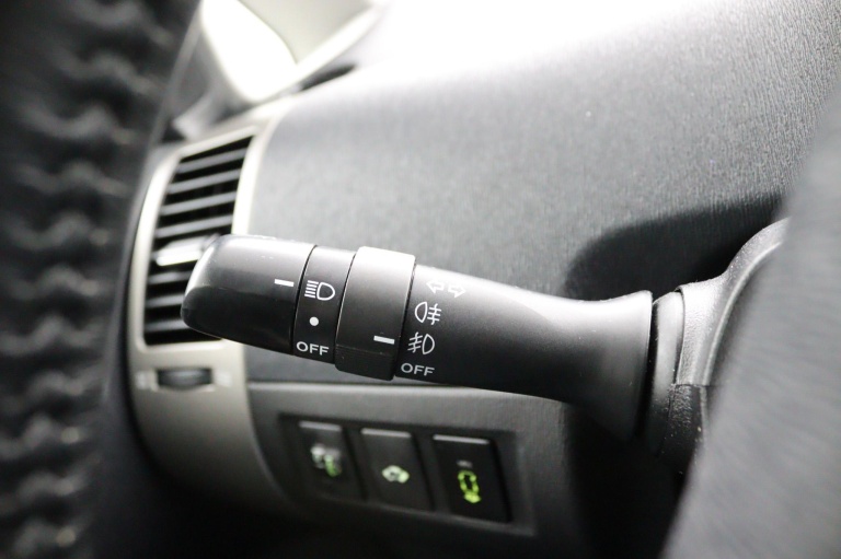 Toyota Prius - 1.5 VVT-i Tech Edition 31